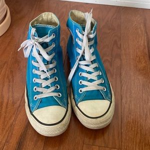 Blue high top converse